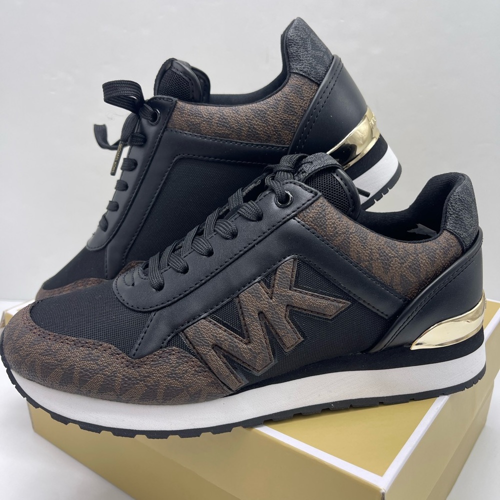 Michael Kors MADDY TRAINER MK SIG SM/MK PATCH
49F1MAFS1B Athletic Sneakers
Brown - Picture 6 of 16